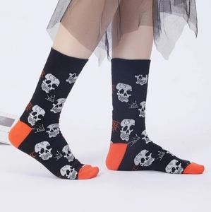 Skull socks!!